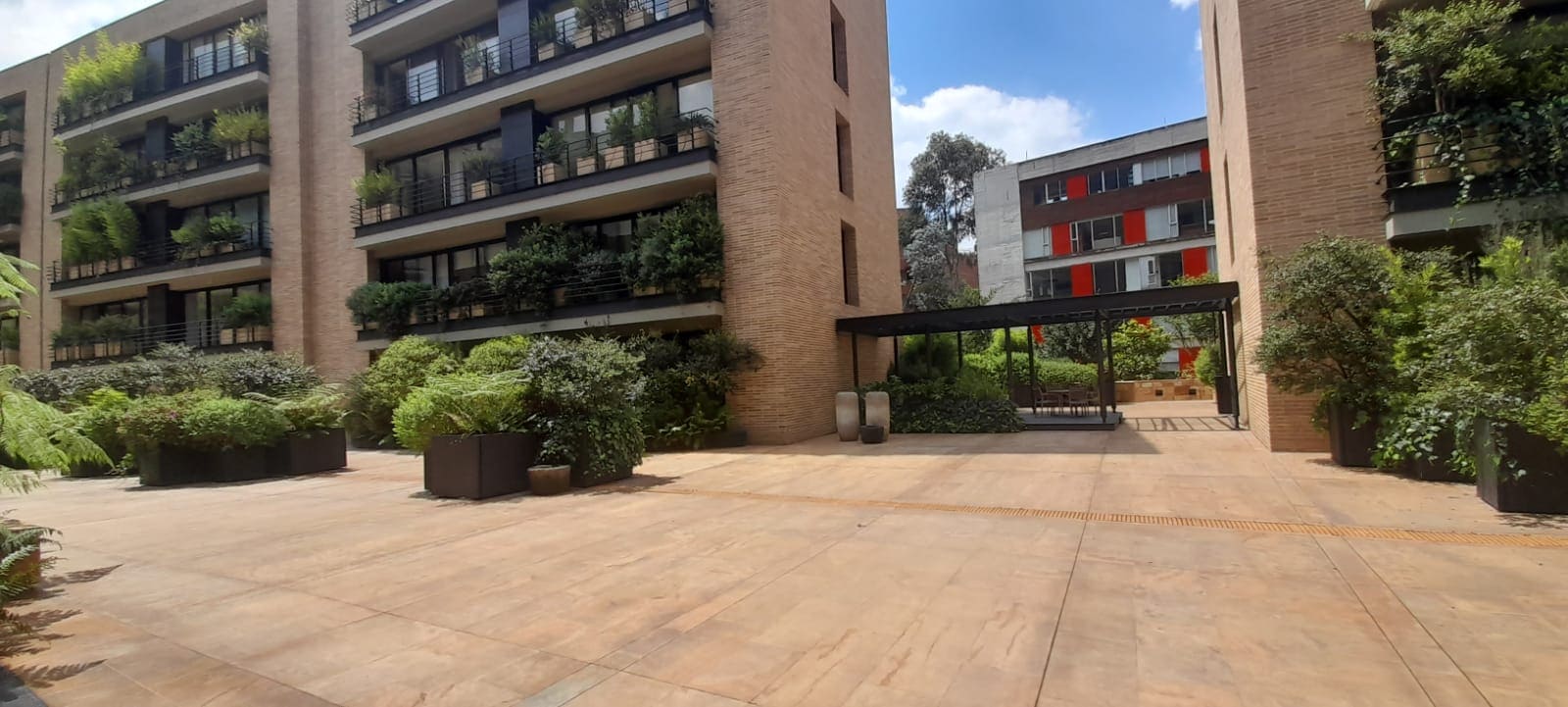 Apartamento En Arriendo - Los Rosales, Bogota